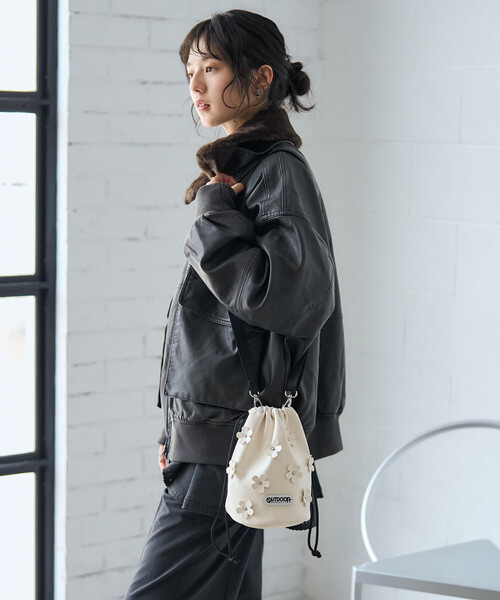 FREAK'S STORE（フリークスストア）の「OUTDOOR PRODUCTS × FREAK'S STORE/アウトドアプロダクツ 別注 3D フラワー巾着バッグ/ショルダーバッグ（ショルダーバッグ・レディース・ブラック/ブラウン/ナチュラル・ONE SIZE）」の20枚目の写真
