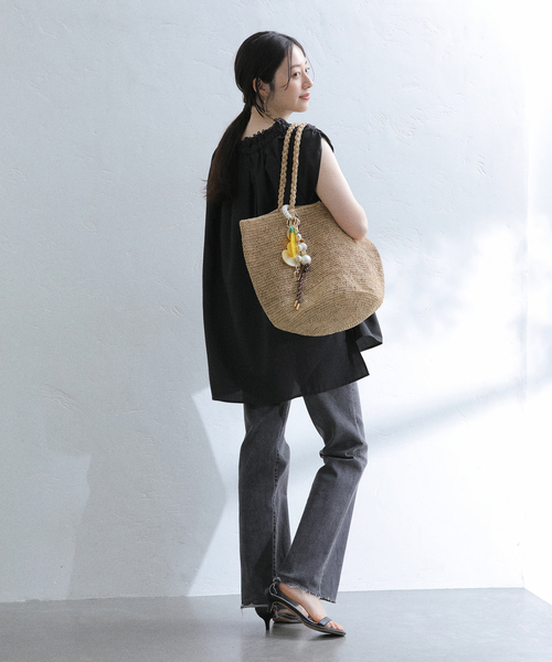 La TOTALITE（ラトータリテ）の「【洗える】ギャザーネックチュニックブラウス（シャツ/ブラウス・レディース・ブラック/ホワイト/ベージュ・FREE）」の21枚目の写真