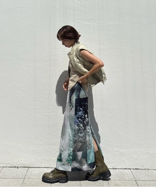 Ameri（アメリ）の「Silvia Conde Olivan×Ameri VELOUR SKIRT