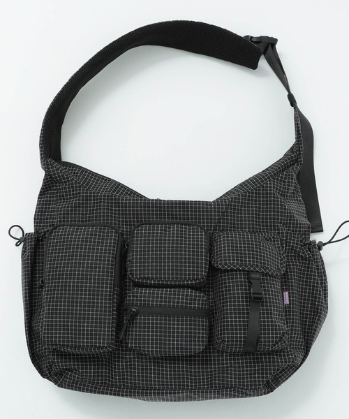BAYFLOW(ベイフロー)の「【BUDDIES Dept.】マルチポケットショルダーバッグ(ショルダーバッグ・メンズ・ブラック/ブラック系その他・FREE)」の5枚目の写真
