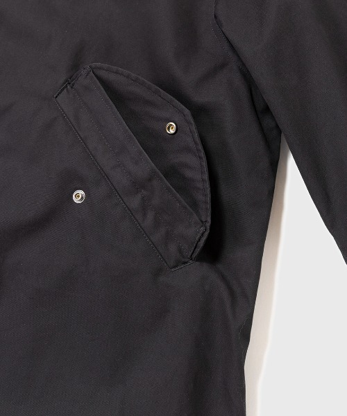 FRED PERRY（フレッドペリー）の「Oversized Fishtail Parka Jacket／オーバーサイズフィッシュテイルパーカジャケット（モッズコート・メンズ・ブラック/ダークグリーン・M/S/XS）」の7枚目の写真