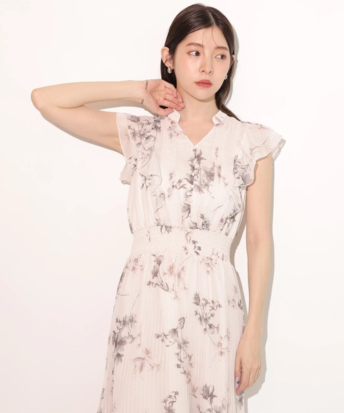 Rirandture（リランドチュール）の「シャーリングフリルプリントワンピース（ワンピース・レディース・グレイッシュベージュ/ミント・0/2/1）」の9枚目の写真