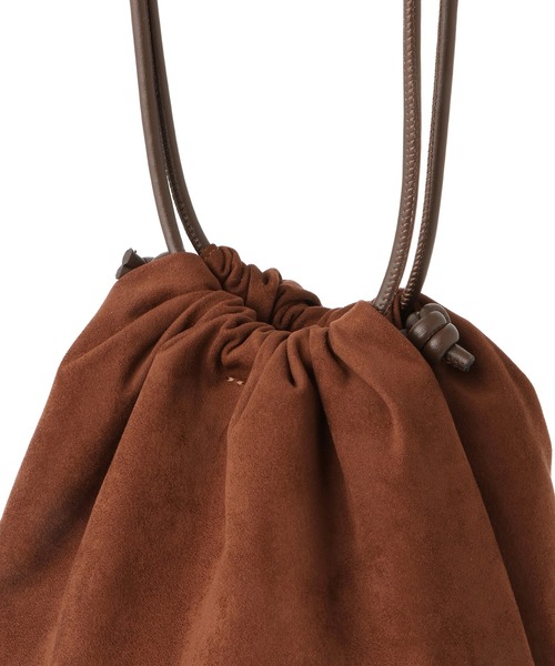 ADAM ET ROPE'（アダムエロペ）の「【サステナブル】アーティフシャルレザー巾着バッグ（ショルダーバッグ・レディース・ブラック/レンガ・FREE）」の16枚目の写真