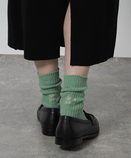 LAKOLE（ラコレ）の「リブ刺繍ロングソックス / 578213（ソックス/靴下・レディース・ブラック/オフホワイト/グレー/アイボリー/ライトグリーン・FREE）」の5枚目の写真