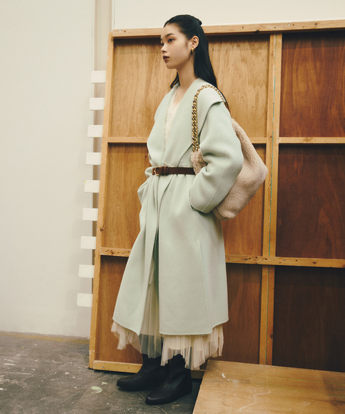 La TOTALITE(ラトータリテ)の「VIOLAd’ORO / ヴィオラドーロ エコファーバッグ 34*34cm(ショルダーバッグ・レディース・アイボリー/ブラウン・FREE)」の5枚目の写真