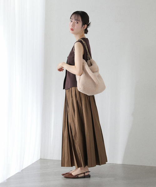 La TOTALITE(ラトータリテ)の「VIOLAd’ORO / ヴィオラドーロ エコファーバッグ 34*34cm(ショルダーバッグ・レディース・アイボリー/ブラウン・FREE)」の8枚目の写真