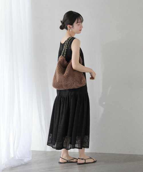 La TOTALITE(ラトータリテ)の「VIOLAd’ORO / ヴィオラドーロ エコファーバッグ 34*34cm(ショルダーバッグ・レディース・アイボリー/ブラウン・FREE)」の16枚目の写真