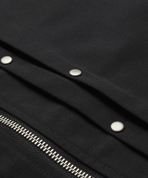 NO ID.（ノーアイディ）の「【NO ID.】Rivet Big Track Blouson / リベット ビッグ トラック ブルゾン（ブルゾン・メンズ・ブラック/グレー・ONE SIZE）」の8枚目の写真