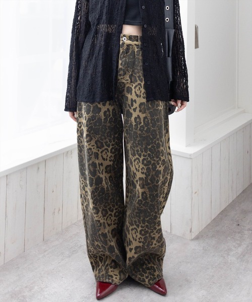 clear（クリア）の「【低身長用サイズ有】ヒョウ柄カーブパンツ[着回し抜群 大人 カジュアル]≪AW新作≫（その他パンツ・レディース・ベージュ・M/XS/S）」の3枚目の写真
