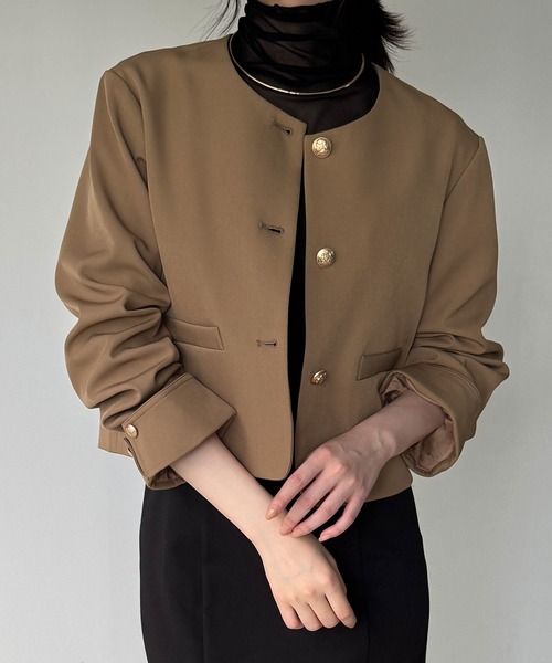 金釦ショート丈ノーカラージャケット（ノーカラージャケット）｜JUNOAH