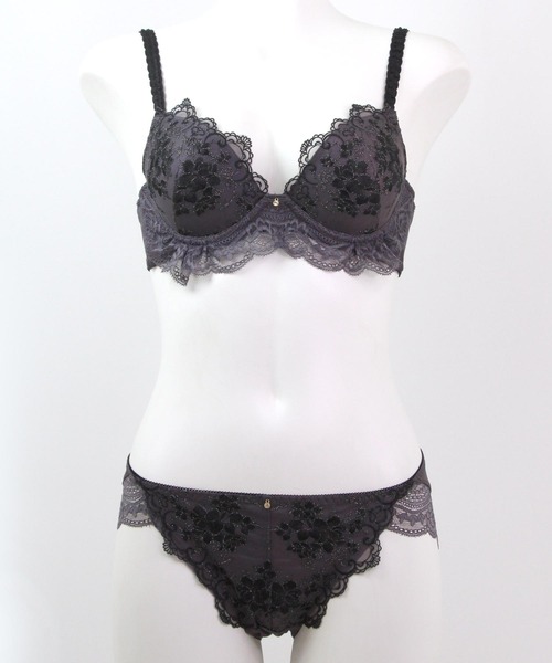 fran de lingerie（フランデランジェリー）の「ロマンチックなフェミニンランジェリーしっかり盛胸＆安定感「スタイルアップシリーズ005」ブラジャーショーツセット（ブラ&ショーツ・レディース・アイボリー/ネイビー/ピンク系その他/チャコールグレー/ベージュ・F65/E80/B75/B70/B65/G80/E75/E70/E65/D80/D75/D70/D65/C75/C70/C65/G75/G70/G65/F80/F75/F70）」の9枚目の写真