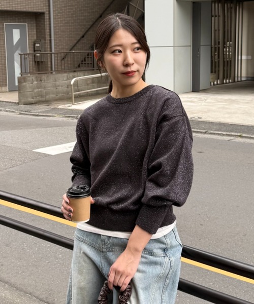 UNDOVE(アンドゥーブ)の「UNDOVE スエットライクラメニットプルオーバー 【ニットスエット/スエット/ラメ/指穴付/UV/アンチピリング/抗ピル/毛玉になりにくい/ウォッシャブ/洗濯機OK/】(スウェット・レディース・ブラウン/杢グレー/ブラック・MEDIUM/LARGE/X-LARGE)」の5枚目の写真