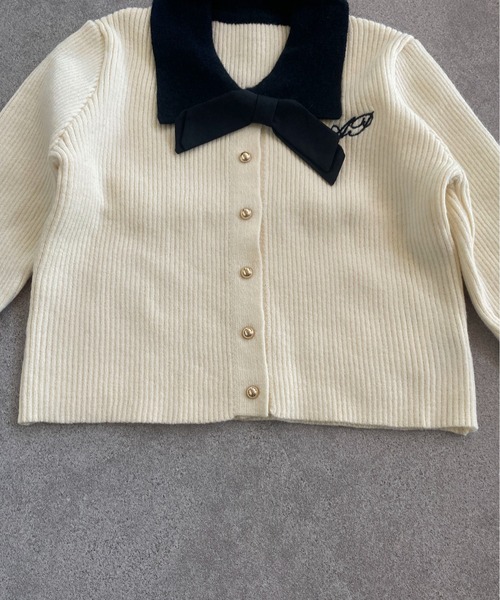 Mejoul(メジュール)の「【2025秋冬新作】襟付きワンポイント刺繍ニットカーディガン(カーディガン/ボレロ・レディース・グレー/ホワイト・F)」の20枚目の写真