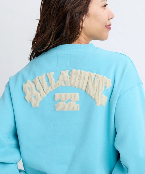 BILLABONG(ビラボン)の「BILLABONG レディース ARCH LOGO LOOSE CROPPED CREW トレーナー 【2025年秋冬モデル】/ビラボンロゴバックプリントスウェットトレーナー(スウェット・レディース・ピンク系その他/ブルー系その他/オフホワイト/アイボリー・MEDIUM)」の18枚目の写真