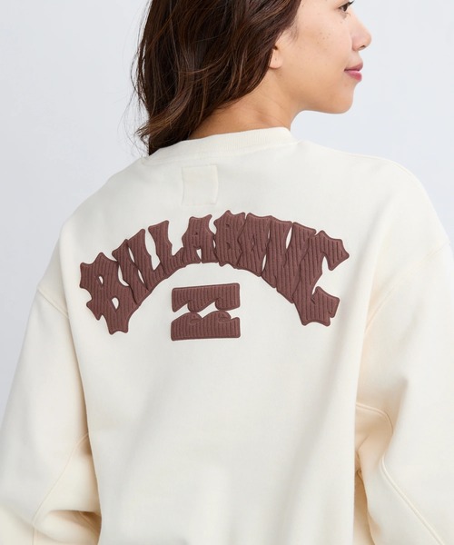BILLABONG(ビラボン)の「BILLABONG レディース ARCH LOGO LOOSE CROPPED CREW トレーナー 【2025年秋冬モデル】/ビラボンロゴバックプリントスウェットトレーナー(スウェット・レディース・ピンク系その他/ブルー系その他/オフホワイト/アイボリー・MEDIUM)」の11枚目の写真