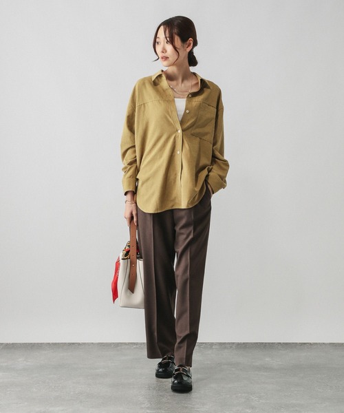 GLOBAL WORK（グローバルワーク）の「ピーチサテンシャツ長袖/580827（シャツ/ブラウス・レディース・キャメル/スミクロ/グレイッシュベージュ・MEDIUM/LARGE）」の13枚目の写真