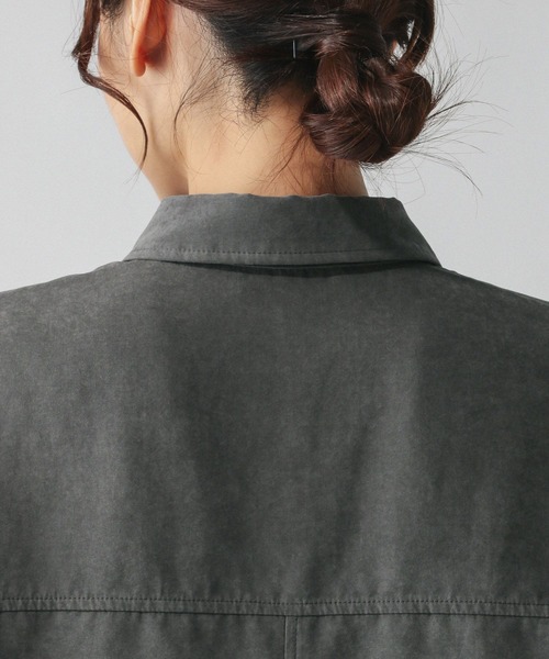 GLOBAL WORK（グローバルワーク）の「ピーチサテンシャツ長袖/580827（シャツ/ブラウス・レディース・キャメル/スミクロ/グレイッシュベージュ・MEDIUM/LARGE）」の21枚目の写真