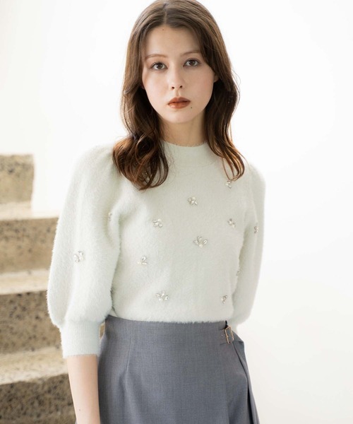 NOELA（ノエラ）の「【販路限定カラーあり】シャギービジューニット（ニット/セーター・レディース・ブラック/オフホワイト/チャコールグレー/ライトグレー・フリー）」の2枚目の写真