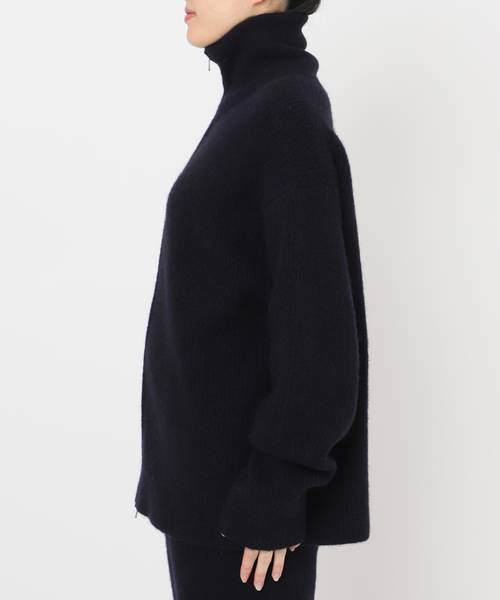 VERMEIL par iena(ヴェルメイユパーイエナ)の「woolyakmix knit ZIPカーディガン(カーディガン/ボレロ・レディース・ブラウン/ネイビー・FREE)」の15枚目の写真