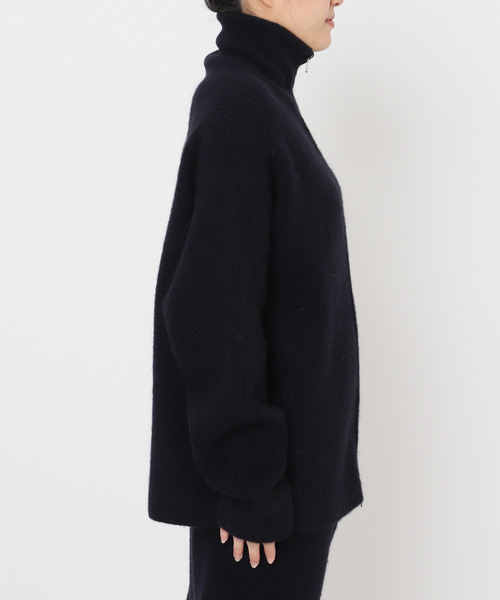 VERMEIL par iena(ヴェルメイユパーイエナ)の「woolyakmix knit ZIPカーディガン(カーディガン/ボレロ・レディース・ブラウン/ネイビー・FREE)」の17枚目の写真