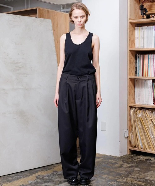 VOAAOV（ヴォアーブ）の「VOAAOV ラップテーパードパンツ black