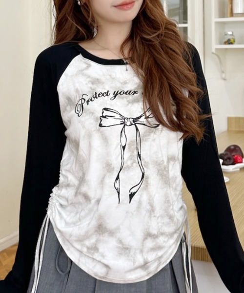 Ada.(エイダ)の「Y2K サイドシャーリング リボン デザイン ラグラン ロンT(Tシャツ/カットソー・レディース・ネイビー/レッド/ブラック/グレー・FREE)」の13枚目の写真
