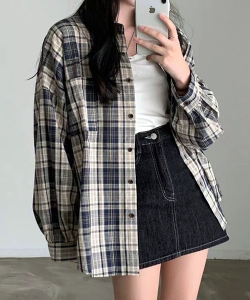 VIBGYOR(ヴィブジョー)の「オーバーサイズチェックシャツ/韓国 AWトレンド(CZ)(シャツ/ブラウス・レディース・ブルー/レッド/ブラウン/ベージュ・MEDIUM/LARGE)」の4枚目の写真