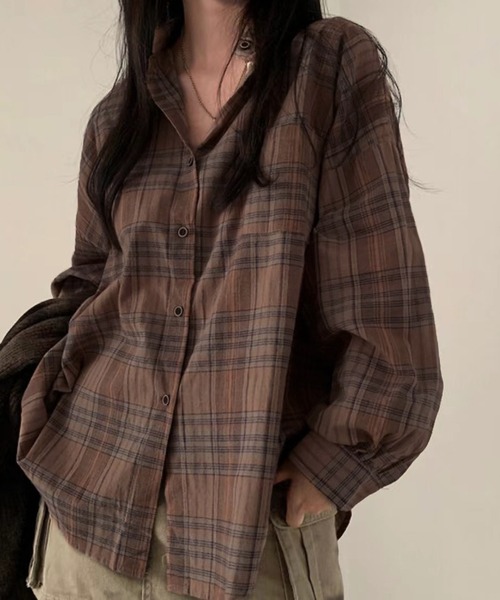 VIBGYOR(ヴィブジョー)の「オーバーサイズチェックシャツ/韓国 AWトレンド(CZ)(シャツ/ブラウス・レディース・ブルー/レッド/ブラウン/ベージュ・MEDIUM/LARGE)」の14枚目の写真