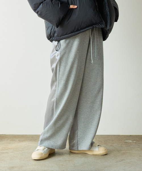 AO2(アオズ)の「裏毛×サテンドッキングイージーパンツ(スウェットパンツ・レディース・アイボリー/ブラック/グレー・FREE)」の19枚目の写真