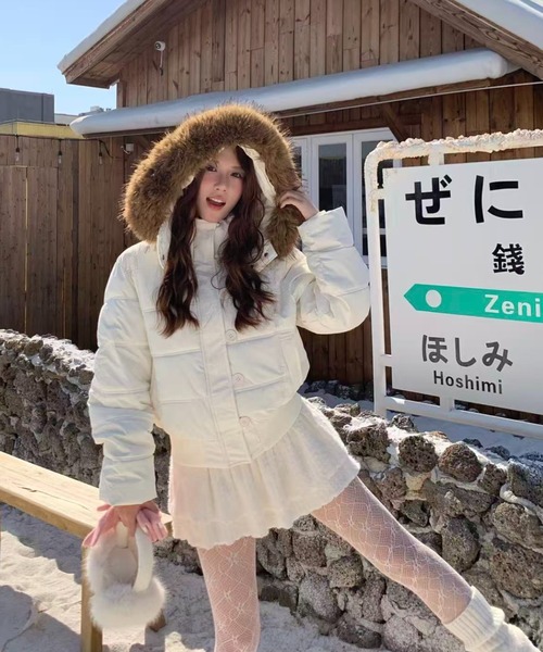 Burberry ホワイトダウンジャケット ファー付き バーバリーブルーレーベル ホワイト ダウンジャケット ファー付き