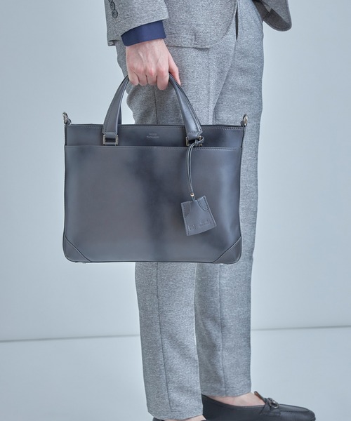 MEN'S BIGI(メンズビギ)の「【SEEKER/シーカー】別注 ムラレザー2WAYブリーフケース(トートバッグ・メンズ・グレー/キャメル/ブラック・FREE)」の5枚目の写真