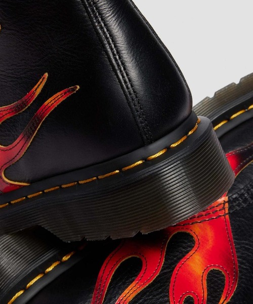 Dr. Martens(ドクターマーチン)の「Dr Martens 1460 Pascal 8 Eye Boot(ブーツ・メンズ・ブラック系3・25.0cm/26.0cm/27.0cm/28.0cm)」の3枚目の写真