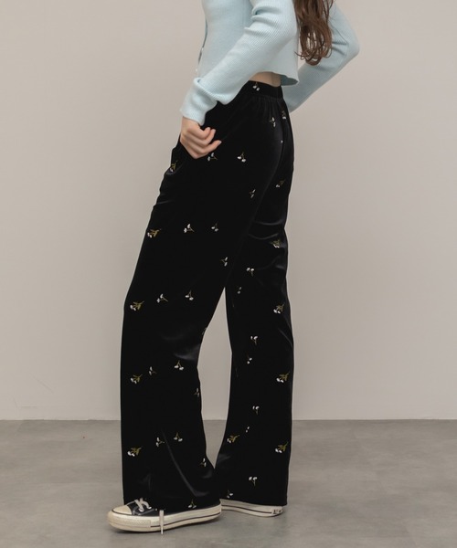 セール】ベロア刺繍パンツ / ベロア 花柄 刺繍 フレアパンツ イージー