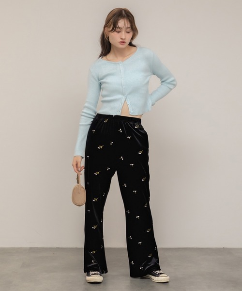 HEILIS(ヘイリス)の「ベロア刺繍パンツ / ベロア 花柄 刺繍 フレアパンツ イージーパンツ ブラック 韓国 ガーリー ロング パンツ 秋服 冬服(その他パンツ・レディース・ブラック・FREE)」の12枚目の写真