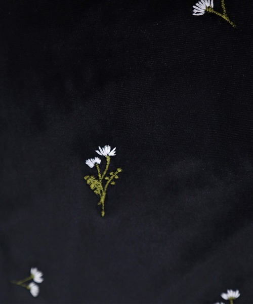 HEILIS(ヘイリス)の「ベロア刺繍パンツ / ベロア 花柄 刺繍 フレアパンツ イージーパンツ ブラック 韓国 ガーリー ロング パンツ 秋服 冬服(その他パンツ・レディース・ブラック・FREE)」の8枚目の写真