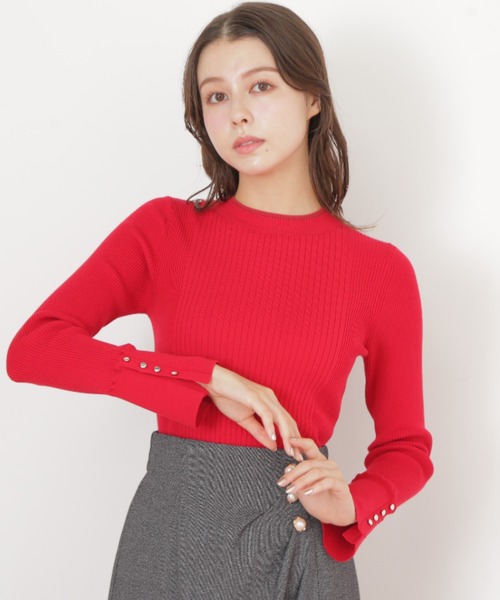 JILL by JILL STUART(ジルバイジルスチュアート)の「◇袖ボタンリブニット(ニット/セーター・レディース・レッド/ホワイト/ブラック・FREE)」の1枚目の写真