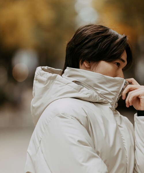 green label relaxing（グリーンレーベルリラクシング）の「DICROS スタンド ダウン ブルゾン -撥水-（ダウンジャケット/コート・メンズ・ブラック/ナチュラル/ロイヤルブルー・S/M/L/XL）」の4枚目の写真