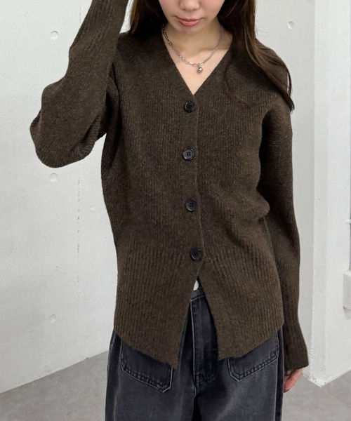 archives（アルシーヴ）の「Ｖネックメランジニットカーディガン（カーディガン/ボレロ・レディース・グレー/ベージュ/ブラウン・MEDIUM）」の20枚目の写真