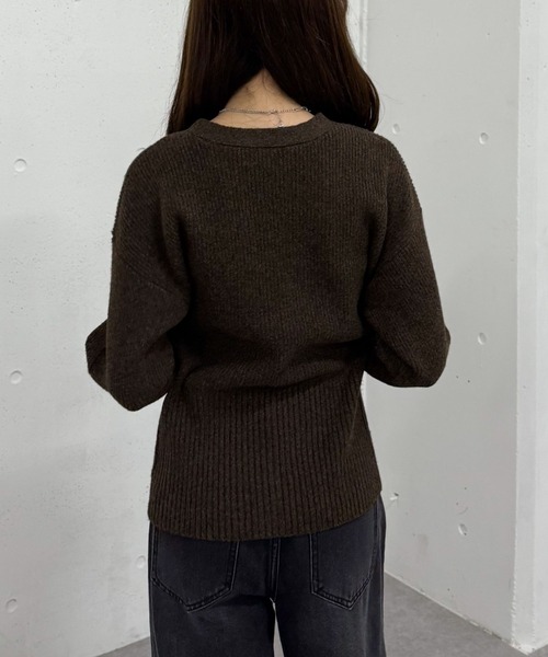 archives（アルシーヴ）の「Ｖネックメランジニットカーディガン（カーディガン/ボレロ・レディース・グレー/ベージュ/ブラウン・MEDIUM）」の21枚目の写真