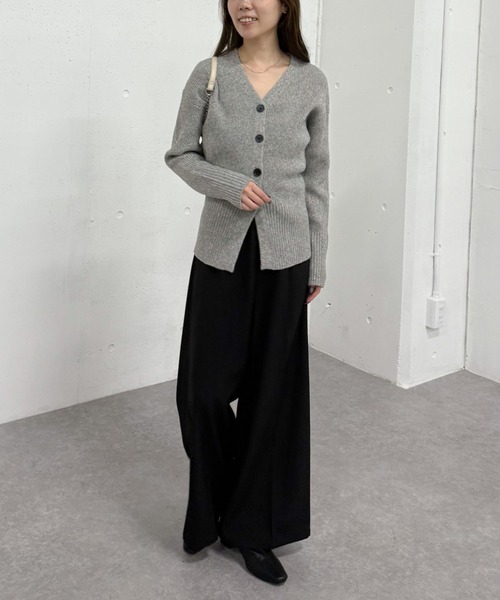 archives（アルシーヴ）の「Ｖネックメランジニットカーディガン（カーディガン/ボレロ・レディース・グレー/ベージュ/ブラウン・MEDIUM）」の16枚目の写真