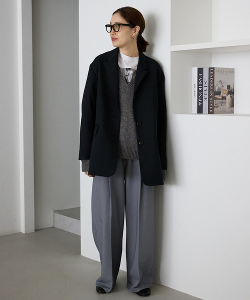 SLOBE IENA（スローブイエナ）の「Vネックルーズニットプルオーバー（ニット/セーター・レディース・チャコールグレー/ホワイト/ブルー・FREE）」の4枚目の写真