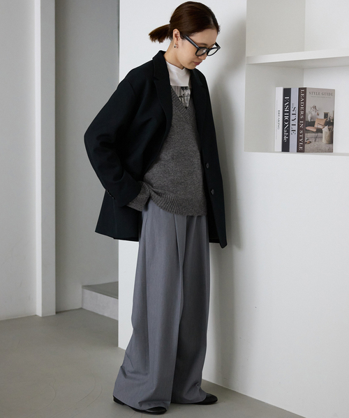 SLOBE IENA（スローブイエナ）の「Vネックルーズニットプルオーバー（ニット/セーター・レディース・チャコールグレー/ホワイト/ブルー・FREE）」の6枚目の写真