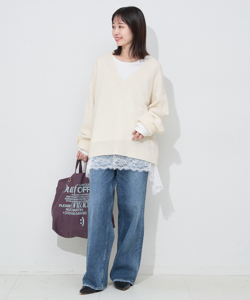 SLOBE IENA（スローブイエナ）の「Vネックルーズニットプルオーバー（ニット/セーター・レディース・チャコールグレー/ホワイト/ブルー・FREE）」の13枚目の写真