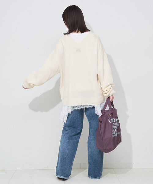 SLOBE IENA（スローブイエナ）の「Vネックルーズニットプルオーバー（ニット/セーター・レディース・チャコールグレー/ホワイト/ブルー・FREE）」の15枚目の写真