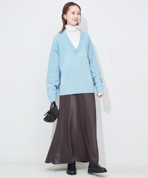 SLOBE IENA（スローブイエナ）の「Vネックルーズニットプルオーバー（ニット/セーター・レディース・チャコールグレー/ホワイト/ブルー・FREE）」の21枚目の写真