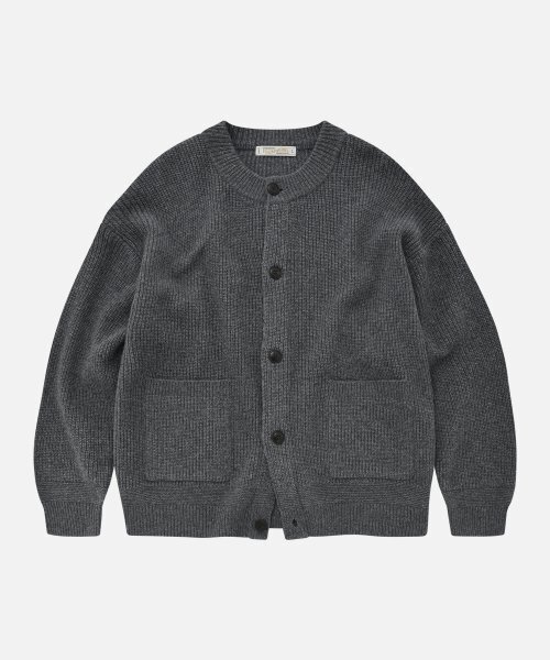 FRIZMWORKS(フリズムワークス)の「HEAVY WOOL ROUND CARDIGAN _ DARK GRAY(カーディガン/ボレロ・メンズ・その他・X-LARGE/SMALL/MEDIUM/LARGE)」の1枚目の写真