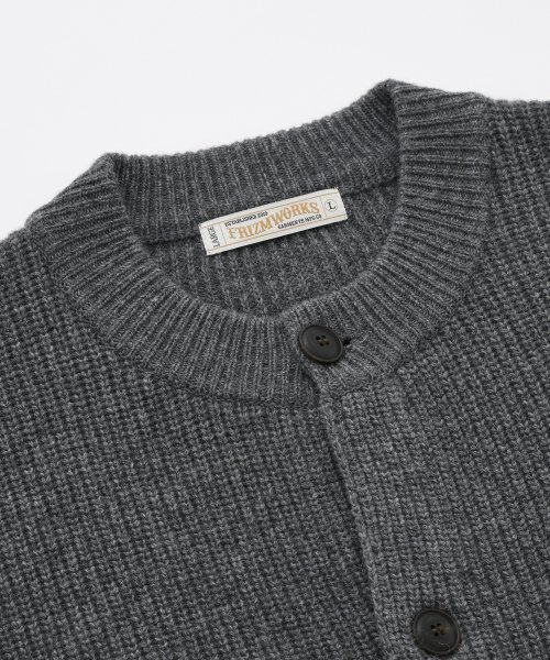 FRIZMWORKS(フリズムワークス)の「HEAVY WOOL ROUND CARDIGAN _ DARK GRAY(カーディガン/ボレロ・メンズ・その他・X-LARGE/SMALL/MEDIUM/LARGE)」の3枚目の写真