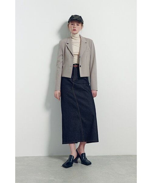 MUSINSA STANDARD WOMAN(ムシンサスタンダードウーマン)の「レディースクロップドブレザー【ライトベージュ】(テーラードジャケット・レディース・その他・SMALL/MEDIUM/LARGE/X-SMALL)」の6枚目の写真