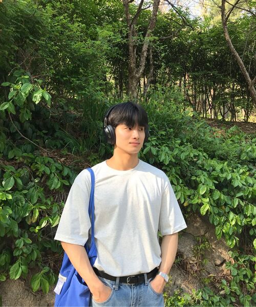 MUSINSA STANDARD（ムシンサスタンダード）の「[クールタンダード] リラックスフィットクルーネックTシャツ [メランジライトグレー]（Tシャツ/カットソー・メンズ・その他・LARGE/X-LARGE/XX-LARGE/XXX-LARGE/SMALL/MEDIUM）」の13枚目の写真