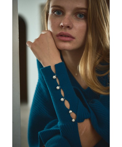 Estella.K(エステラケー)の「Margot Open Sleeve Knit Dress オープンスリーブニットドレス(ワンピース・レディース・ブルー/ブラック・FREE)」の12枚目の写真